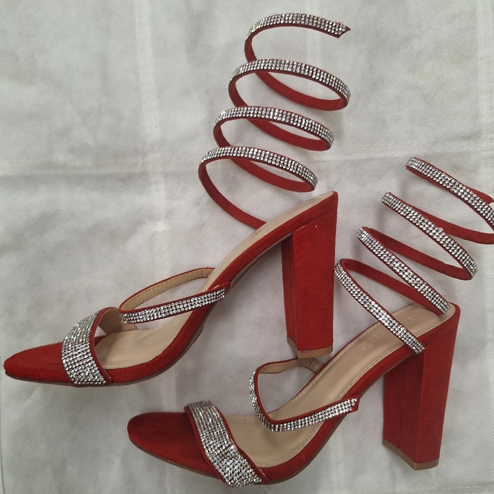 Charlotte Russe Elegant Red Strappy Women's Rinestones Emblished. Red Size 8.